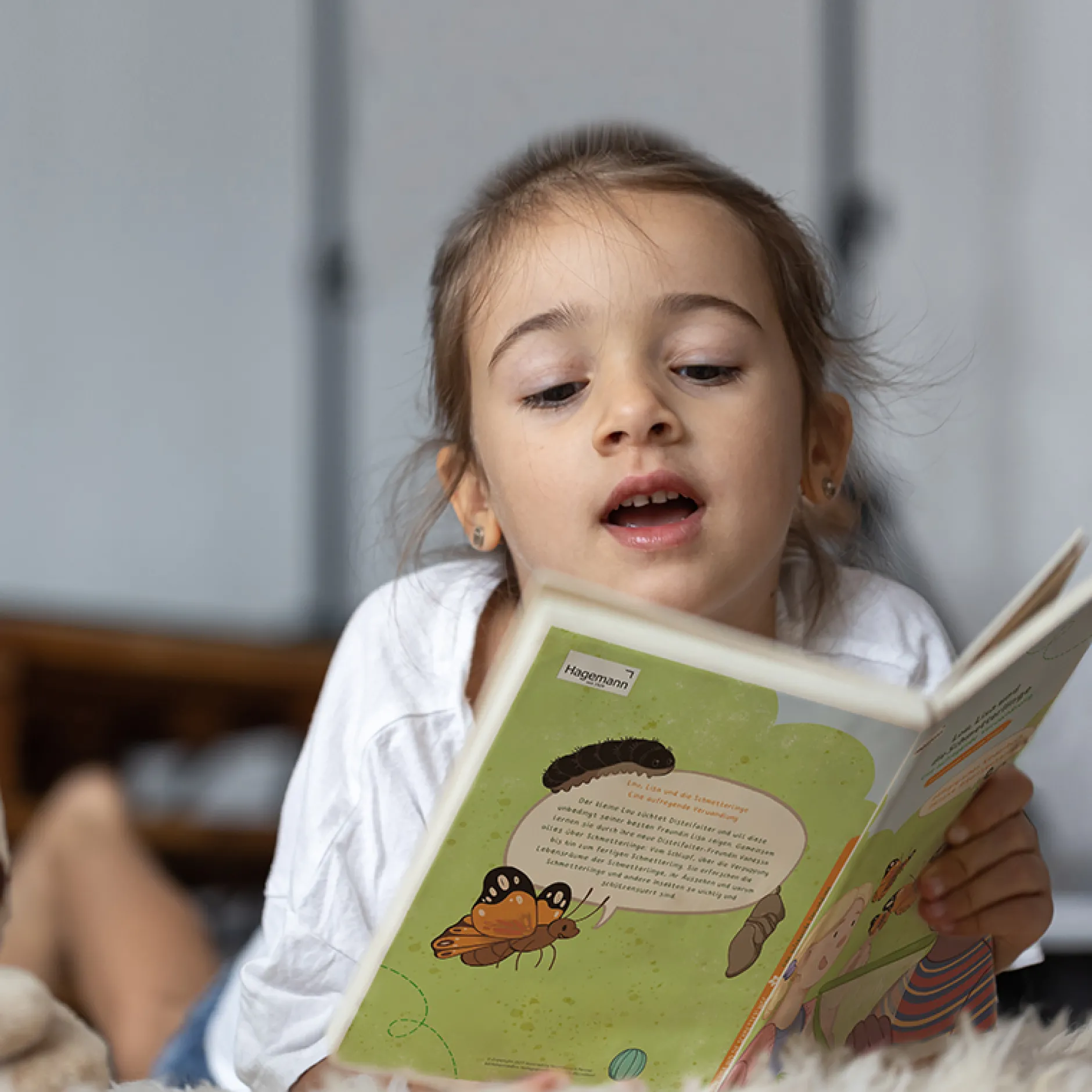 Lese- und Arbeitsbuch Eine aufregende Verwandlung – „Lou, Lisa und die Schmetterlinge“ (56 Seiten)