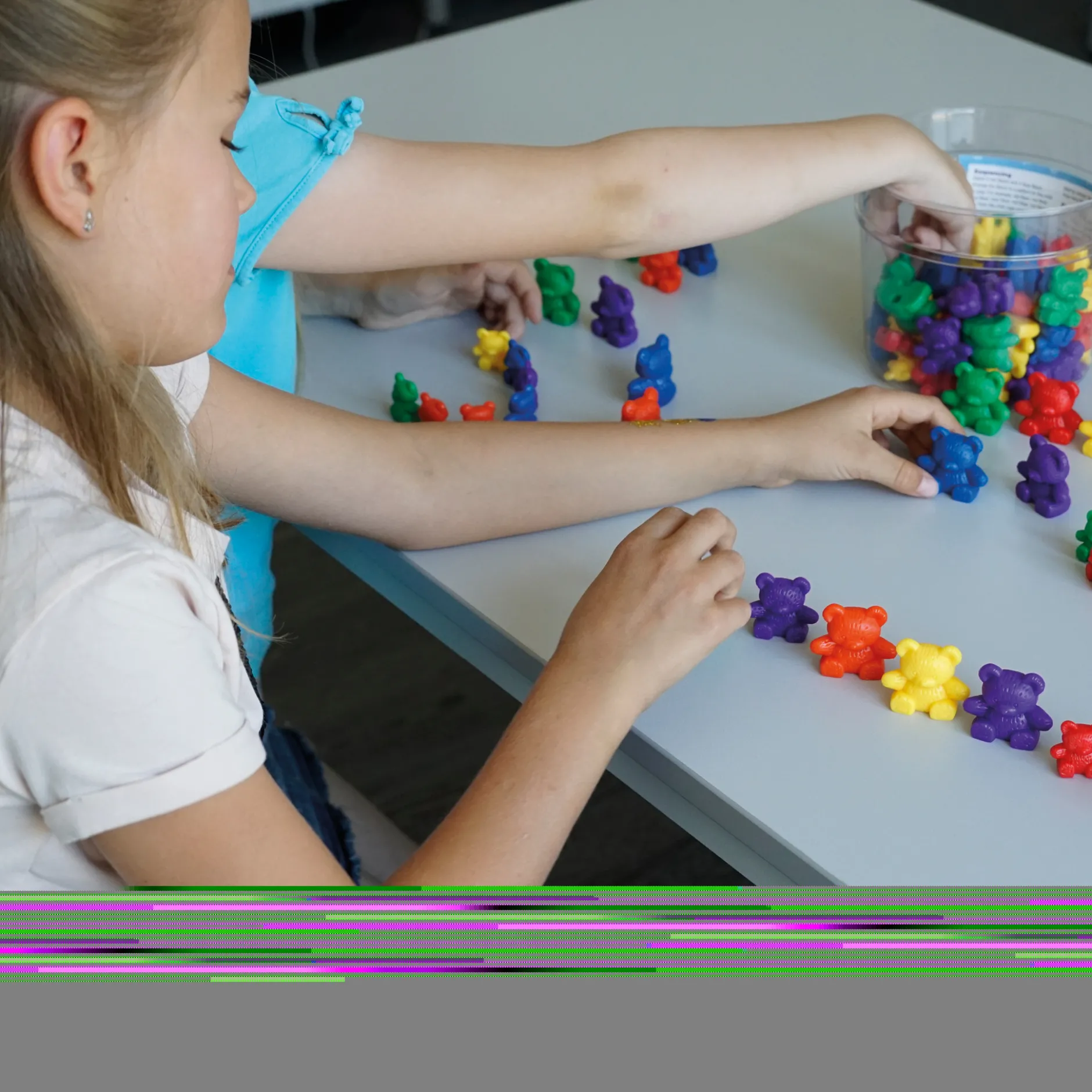 Mathe-Bären "Familie" in Box, 6 verschiedene Farben, 96-tlg.