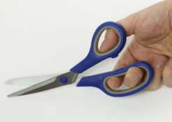 Schere Cut-it mit Softtouch-Griffzone