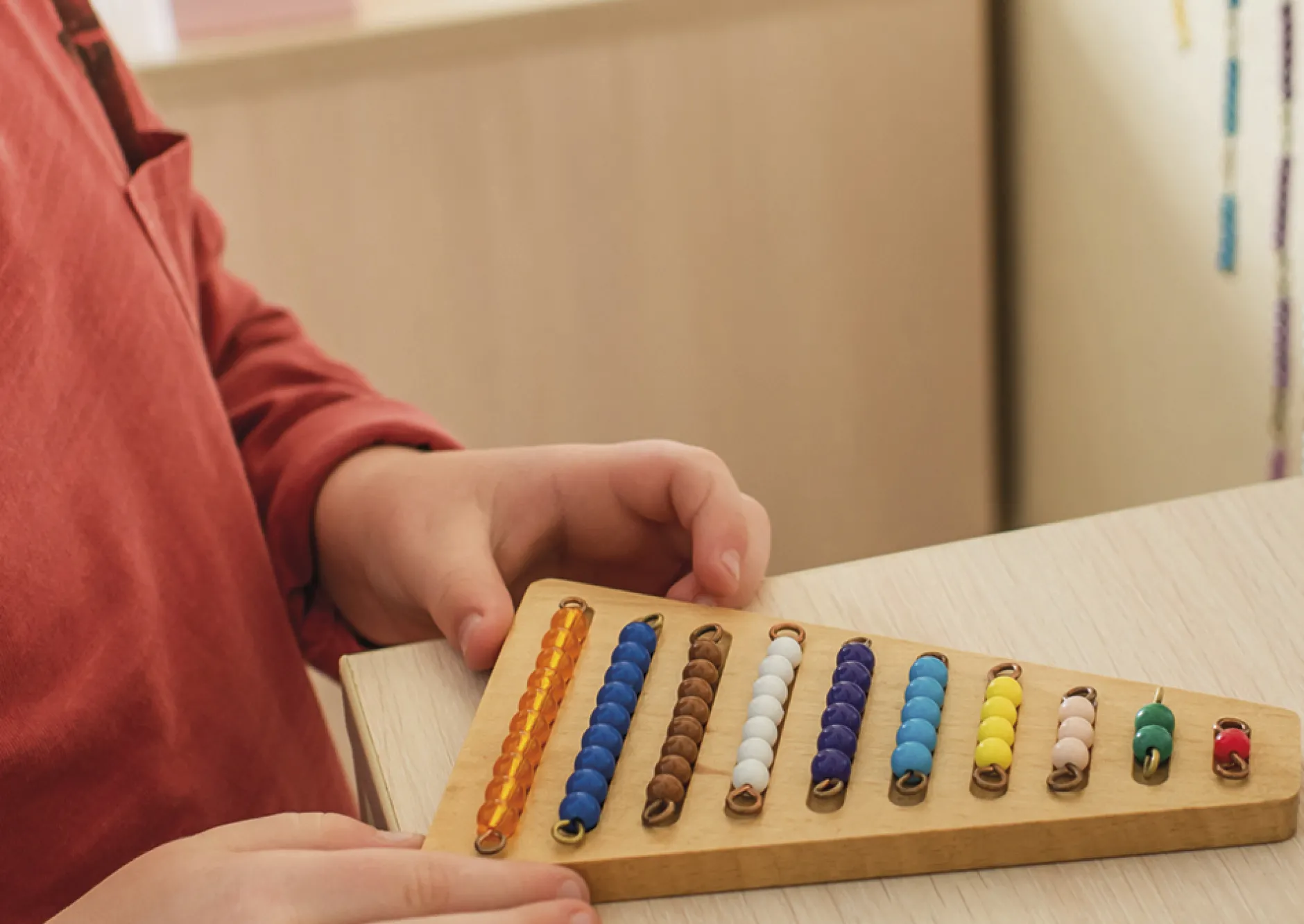 TimeTEX Dreieckiges Tablett für Perlentreppe "Montessori Premium"